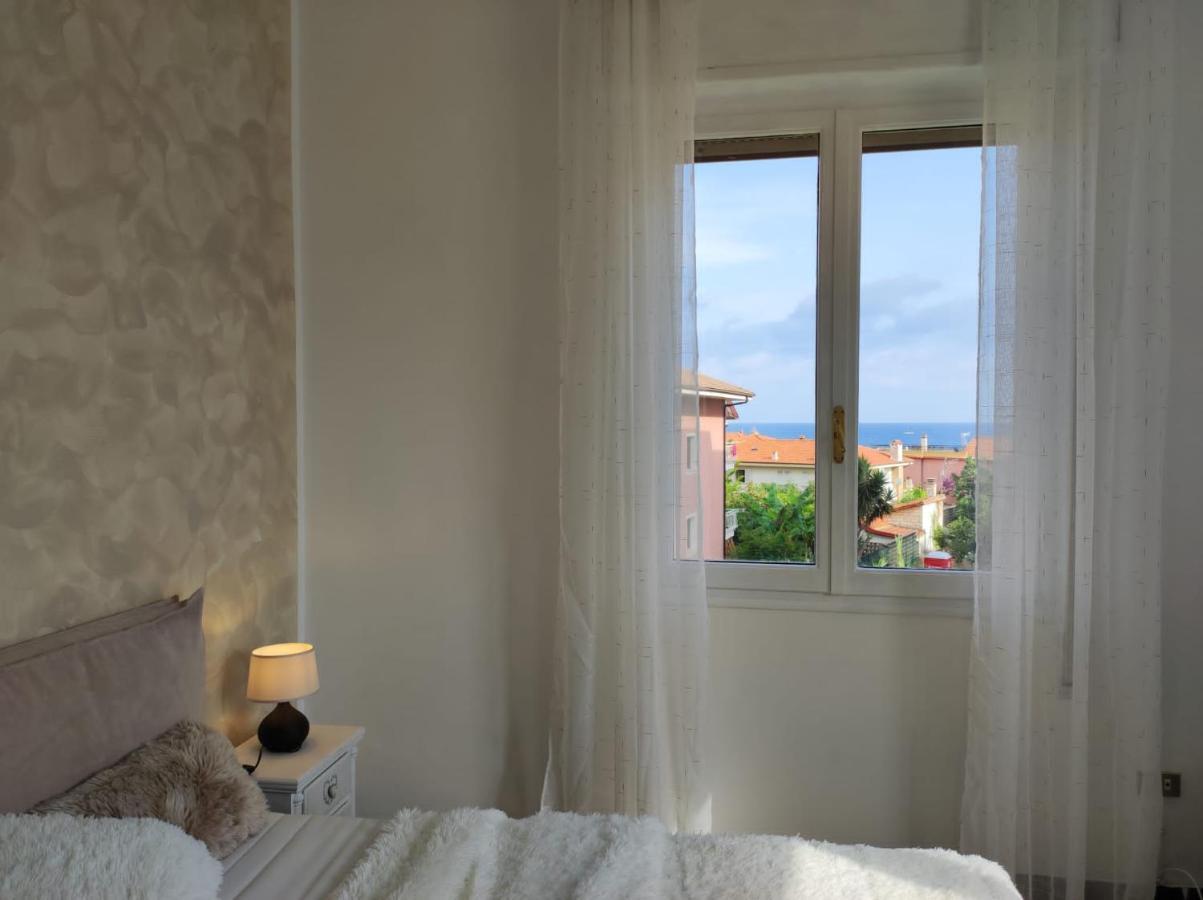 Appartamento Vicino Al Mare Con Parcheggio Riva Ligure Zewnętrze zdjęcie